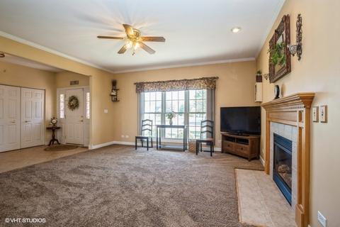 138 Fieldcrest Dr, Bartlett, IL 60103 photo 5