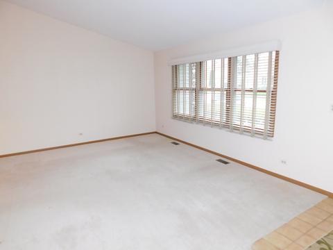 805 Waverly Dr, Elgin, IL 60120 photo 3
