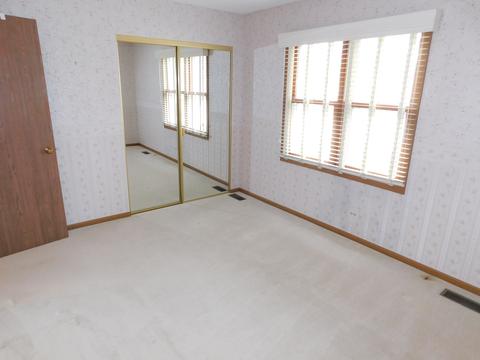 805 Waverly Dr, Elgin, IL 60120 photo 18