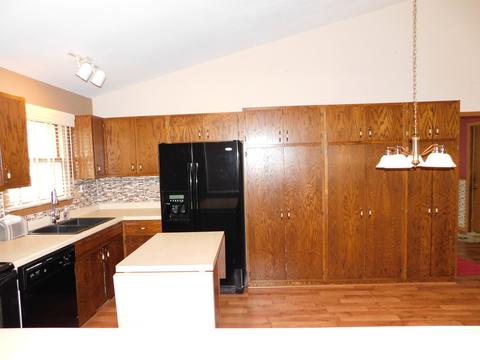 805 Waverly Dr, Elgin, IL 60120 photo 7