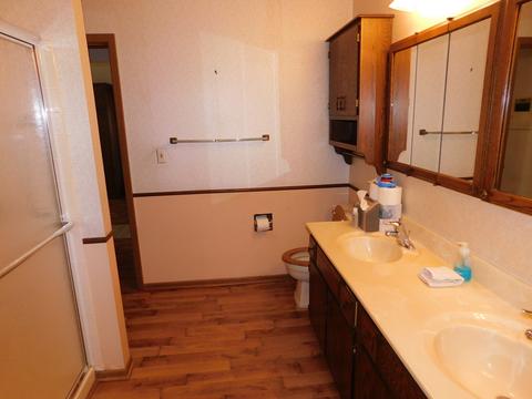 805 Waverly Dr, Elgin, IL 60120 photo 16