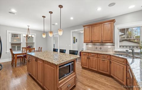 407 E Indiana St, Wheaton, IL 60187 photo 5