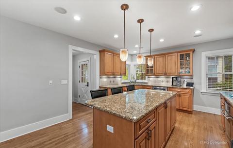 407 E Indiana St, Wheaton, IL 60187 photo 8