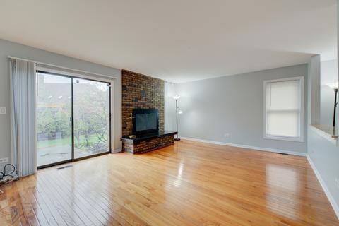 2008 E Pin Oak Dr, Mount Prospect, IL 60056 photo 8