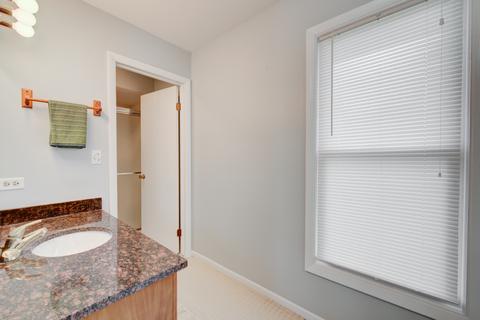 2008 E Pin Oak Dr, Mount Prospect, IL 60056 photo 31