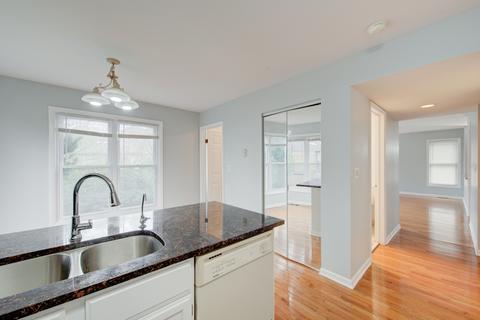 2008 E Pin Oak Dr, Mount Prospect, IL 60056 photo 17