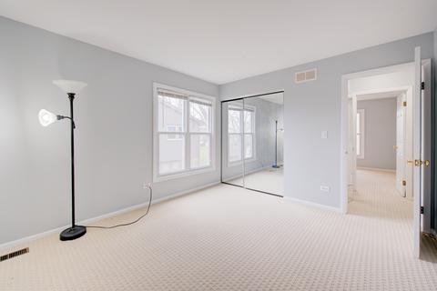 2008 E Pin Oak Dr, Mount Prospect, IL 60056 photo 24