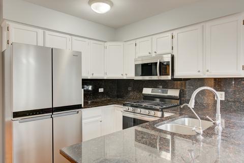 2008 E Pin Oak Dr, Mount Prospect, IL 60056 photo 15