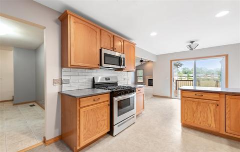 1440 Mackenzie Ln, Elgin, IL 60120 photo 17