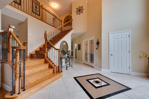 613 Versailles Dr, Bartlett, IL 60103 photo 5
