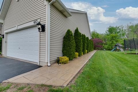 613 Versailles Dr, Bartlett, IL 60103 photo 3