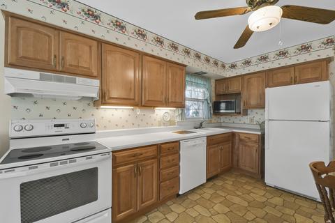 1807 Crescent, Champaign, IL 61821 photo 9