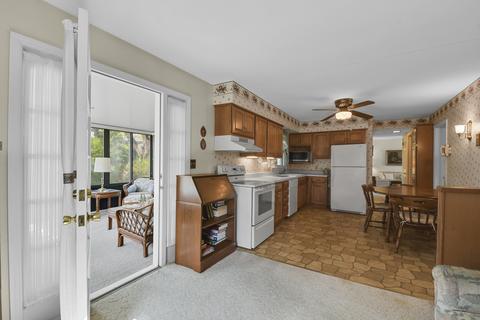 1807 Crescent, Champaign, IL 61821 photo 10