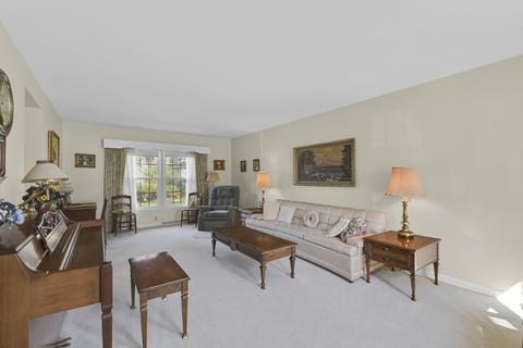 1807 Crescent, Champaign, IL 61821 photo 4