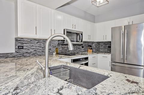3320 Twisted Oak Ct, Mchenry, IL 60051 photo 4