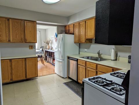 593 Harbor Ter, Bartlett, IL 60103 photo 2