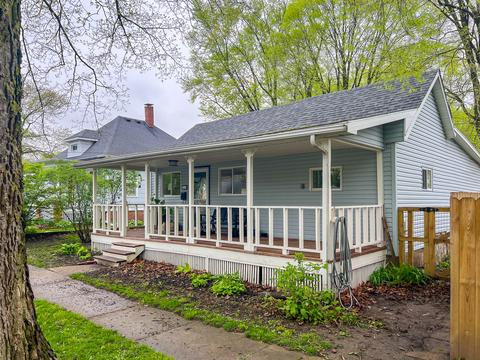 714 E High St, Monticello, IL 61856 photo 3