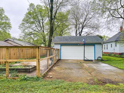 714 E High St, Monticello, IL 61856 photo 37