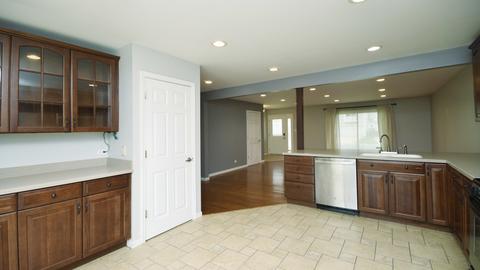 938 Beverly Dr, Wheeling, IL 60090 photo 9