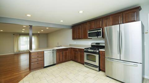 938 Beverly Dr, Wheeling, IL 60090 photo 8