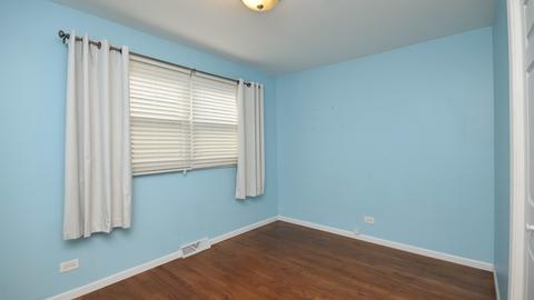 938 Beverly Dr, Wheeling, IL 60090 photo 12