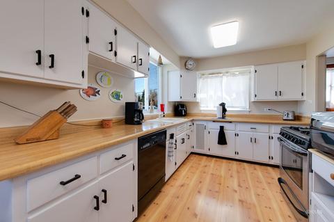 609 E Irving Park Rd, Itasca, IL 60143 photo 9