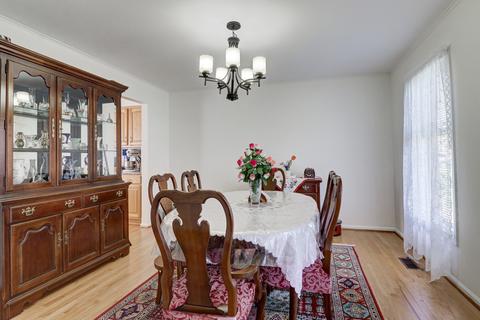 5505 Groveside Ln, Rolling Meadows, IL 60008 photo 4