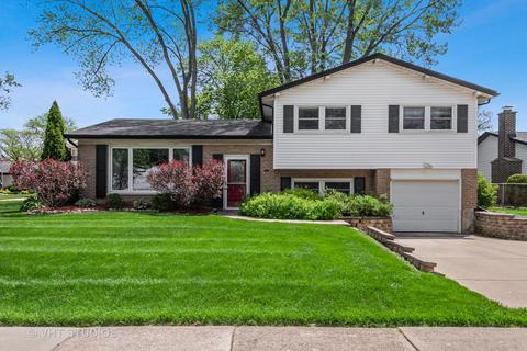 1805 E Cree Ln, Mount Prospect, IL 60056 photo 1