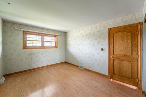 469 Lance Dr, Des Plaines, IL 60016 photo 7