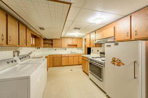 469 Lance Dr, Des Plaines, IL 60016 photo 13