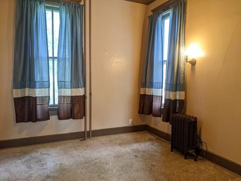 421 E Dixon St, Polo, IL 61064 photo 4