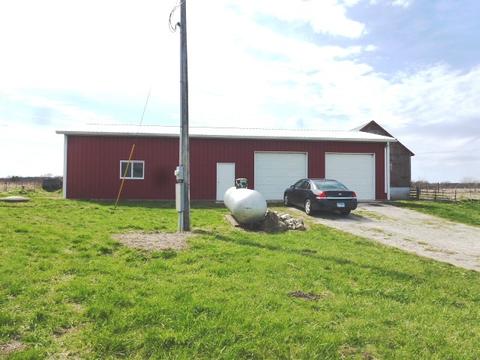 12901 Pine Rd, Dewitt, IL 61735 photo 2