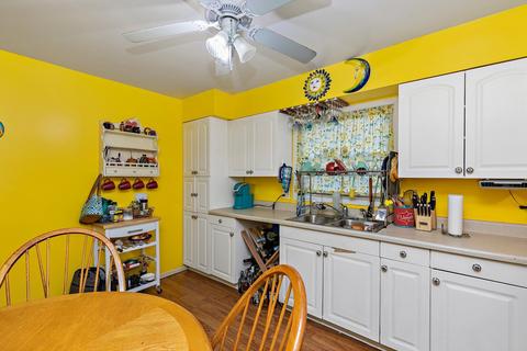 339 Wheelock St, Elgin, IL 60123 photo 9