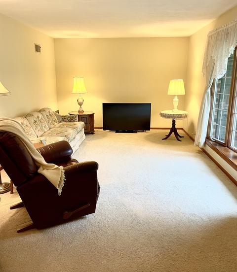 110 Maple St, Raymond, IL 62560 photo 2