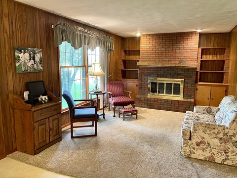 110 Maple St, Raymond, IL 62560 photo 12
