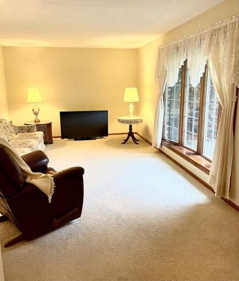110 Maple St, Raymond, IL 62560 photo 3