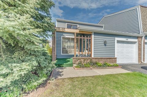 458 Harmony Dr, Wheeling, IL 60090 photo 2