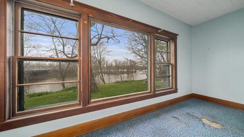 100 E Washington St, Oregon, IL 61061 photo 8
