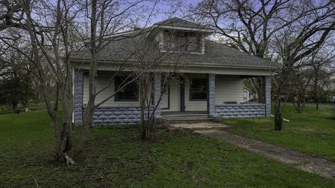 100 E Washington St, Oregon, IL 61061 photo 2