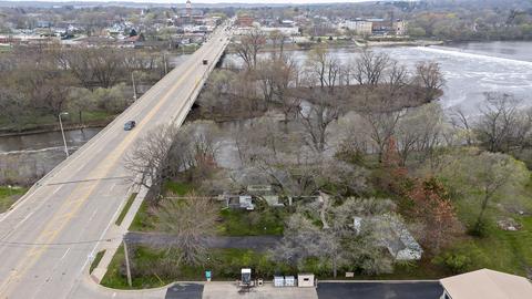 100 E Washington St, Oregon, IL 61061 photo 3