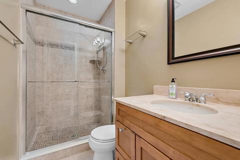 312 Oakmont Dr, Bartlett, IL 60103 photo 13