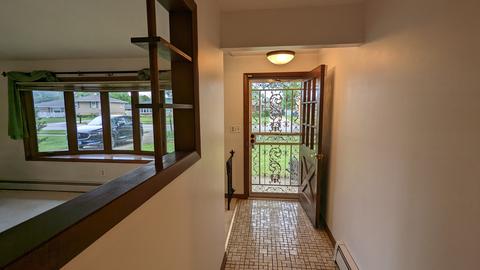 1824 Root St, Crest Hill, IL 60403 photo 2
