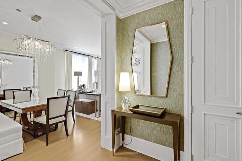 159 E Walton Pl #8B, Chicago, IL 60611 photo 3
