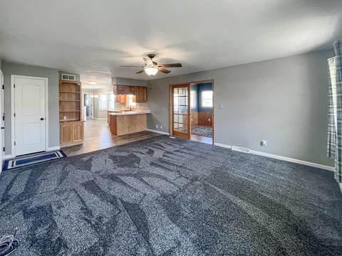 2042 Cimarron Dr, Freeport, IL 61032 photo 7