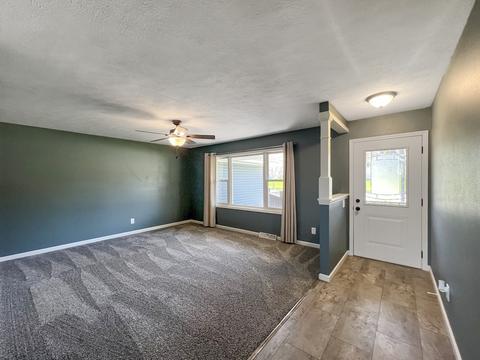 2042 Cimarron Dr, Freeport, IL 61032 photo 19