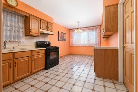 7544 S Lorel Ave, Burbank, IL 60459 photo 2