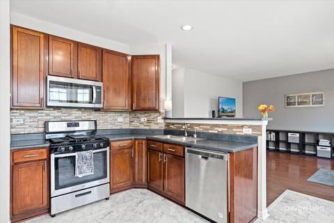 2381 Halsted Ln, Aurora, IL 60503 photo 13