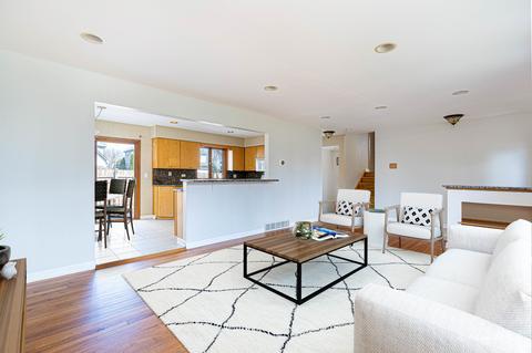 4330 Wilmette Ave, Rolling Meadows, IL 60008 photo 3