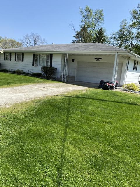 560 E Iroquois St, Sheldon, IL 60966 photo 2