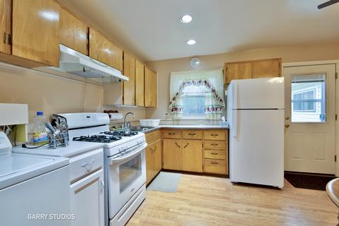 305 Newark Ln, Hoffman Estates, IL 60169 photo 8